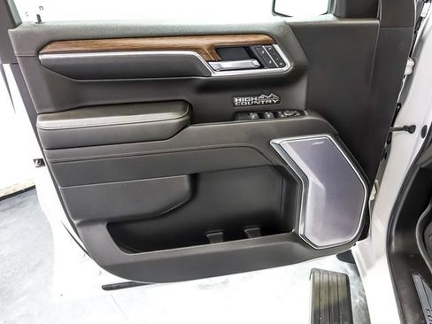 Certified 2022 Chevrolet Silverado 1500 High Country w/ High Country Premium Package AWD/4WD image 27