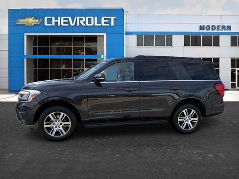 Used 2024 Ford Expedition XLT AWD/4WD image 1