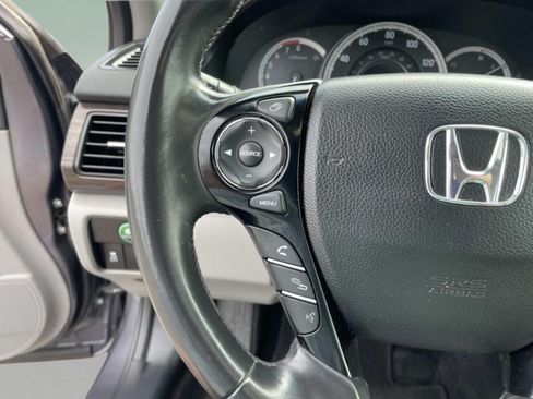 Used 2017 Honda Accord EX-L image 25