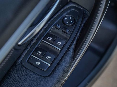 Used 2018 BMW 330i Sedan image 36