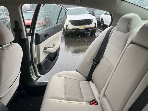 Used 2025 Nissan Altima 2.5 SV image 40