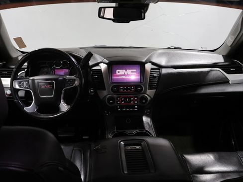 Used 2016 GMC Yukon XL SLT AWD/4WD image 17