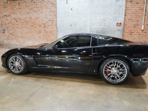 Used 2008 Chevrolet Corvette Coupe w/ Z51 Performance Package RWD image 11