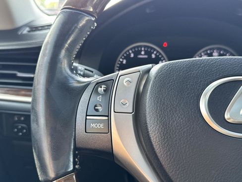 Used 2014 Lexus ES 350 w/ Premium Package FWD image 19