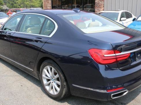 Used 2016 BMW 740i RWD image 5