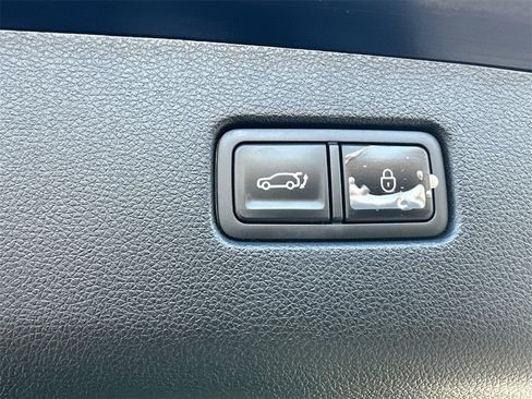 Used 2022 Genesis GV70 2.5T w/ Select Package image 19