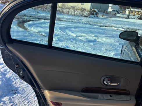 Used 2004 Buick Le Sabre Custom image 20