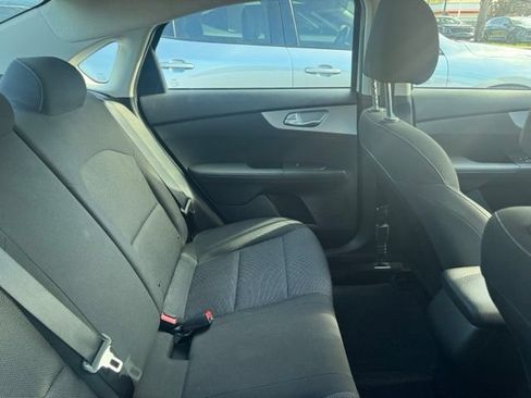 Certified 2024 Kia Forte LXS FWD image 6