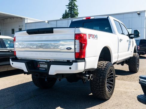 Used 2017 Ford F250 Platinum w/ Platinum Ultimate Package image 6