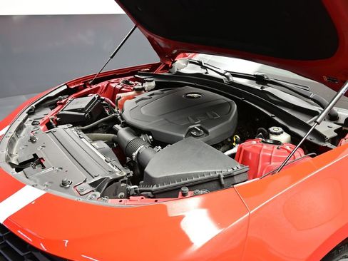 Used 2020 Chevrolet Camaro LT image 18