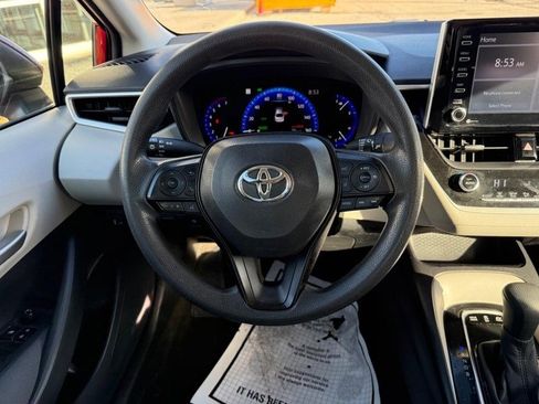 Used 2021 Toyota Corolla LE image 14