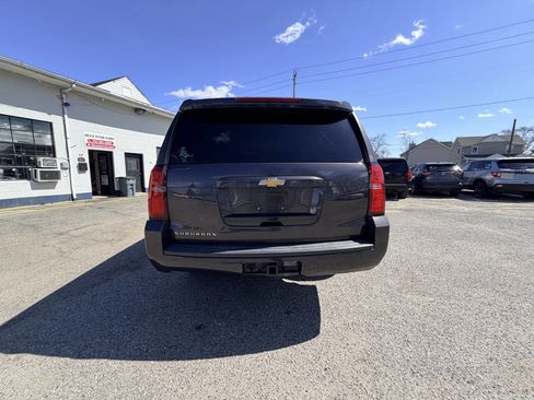Used 2015 Chevrolet Suburban LT image 46