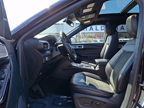 Used 2022 Ford Explorer ST-Line w/ Class IV Trailer Tow Package image 15