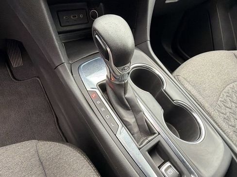 Used 2023 Chevrolet Equinox LT image 24