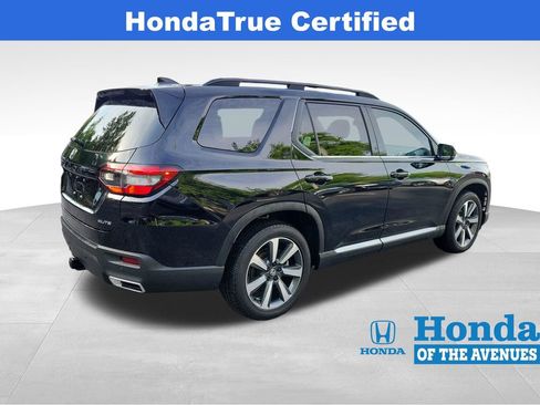Certified 2025 Honda Pilot Elite image 5