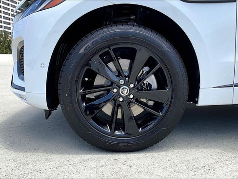 New 2026 Jaguar F-PACE R-Dynamic S image 6