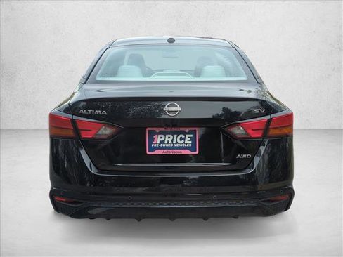 Used 2024 Nissan Altima 2.5 SV AWD/4WD image 6