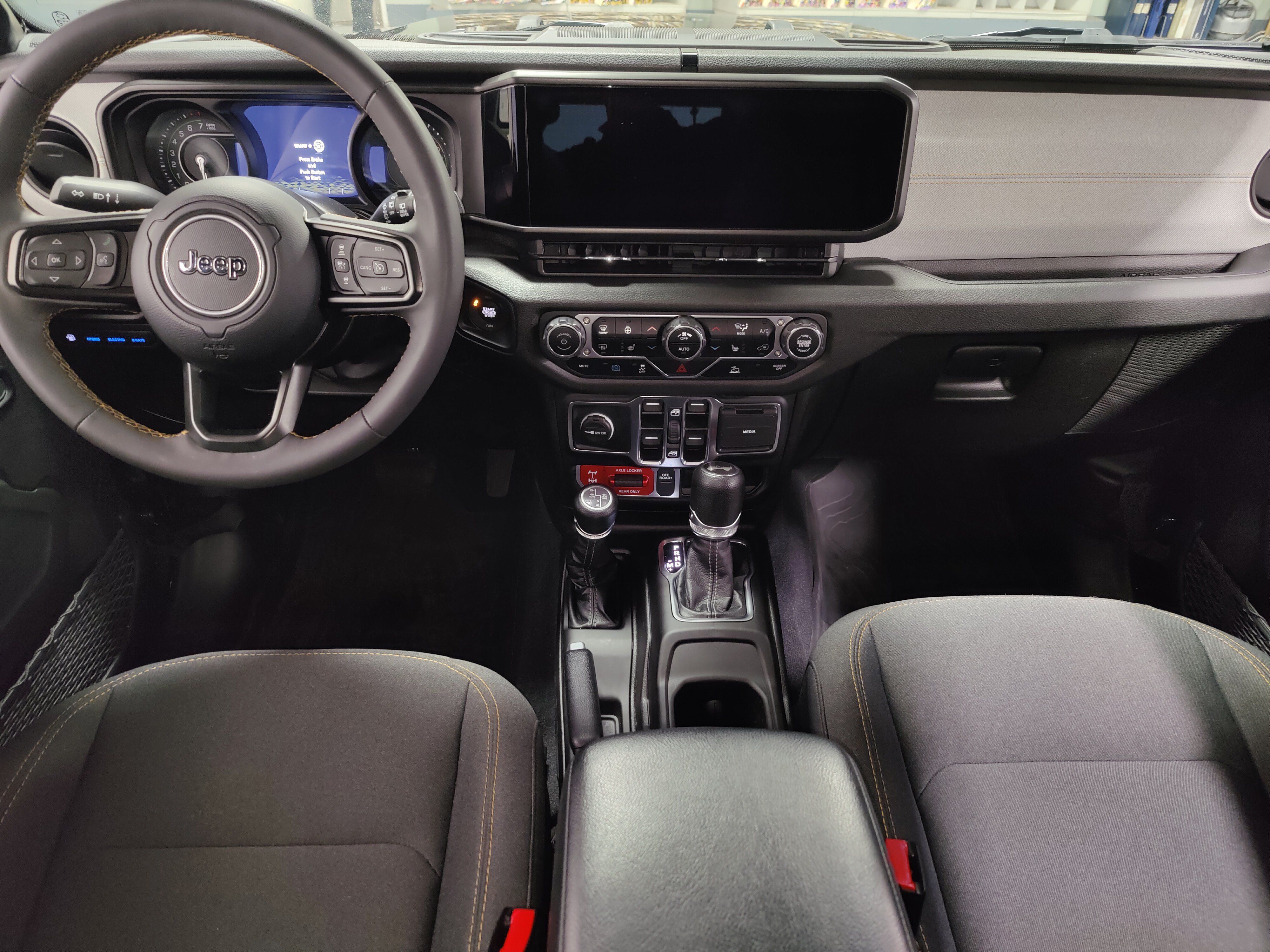 Used 2024 Jeep Wrangler Unlimited AWD/4WD image 16
