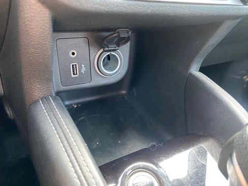 Used 2020 Nissan Kicks SR w/ SR Premium Package FWD image 23