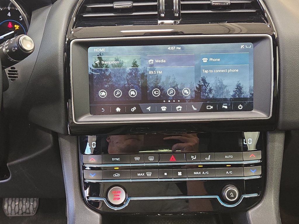 Used 2020 Jaguar F-PACE Premium AWD/4WD image 18
