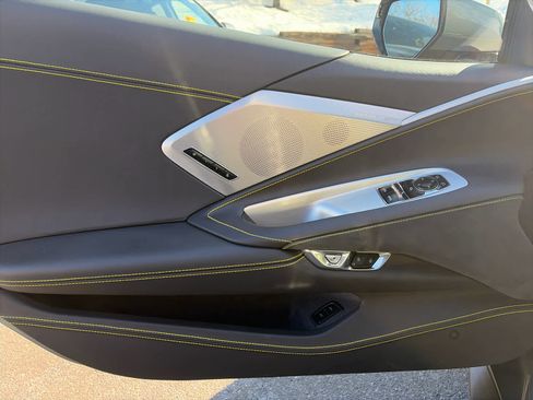 Used 2022 Chevrolet Corvette Stingray Premium Cpe w/ Z51 Performance Package image 11