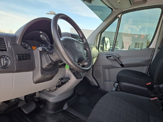 Used 2017 Mercedes-Benz Sprinter 3500 image 21