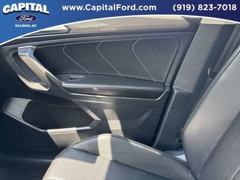 Used 2024 Volkswagen Tiguan SE FWD image 29