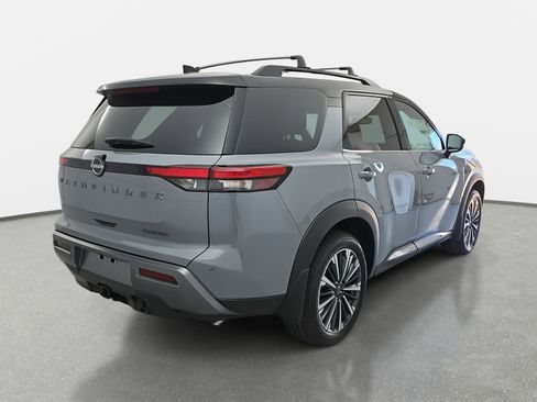 New 2026 Nissan Pathfinder Platinum image 5