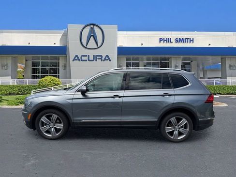 Used 2019 Volkswagen Tiguan SEL Premium w/ 3rd Row Seat Package AWD/4WD image 4