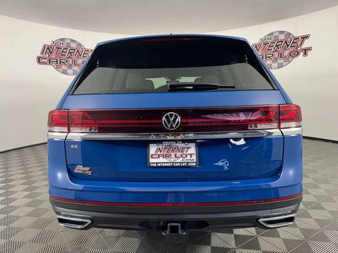 Used 2025 Volkswagen Atlas SE w/ Panoramic Sunroof Package image 6