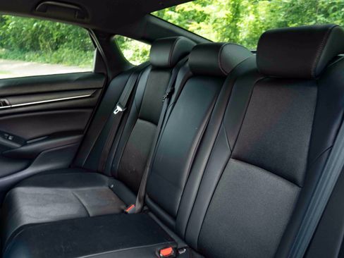 Used 2022 Honda Accord Sport image 18