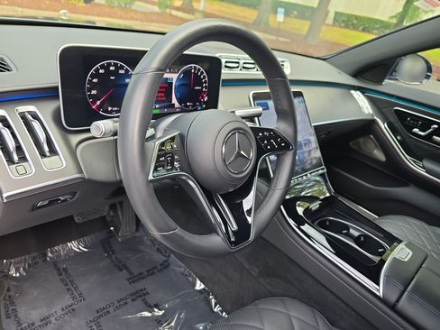 Certified 2025 Mercedes-Benz S 580e 4MATIC Sedan image 16