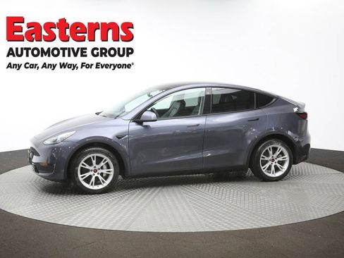 Used 2022 Tesla Model Y Long Range image 56