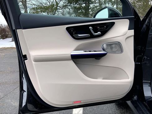 New 2026 Mercedes-Benz GLC 300 4MATIC image 14