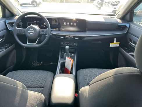 New 2026 Nissan Kicks SV w/ Charging Package FWD image 11