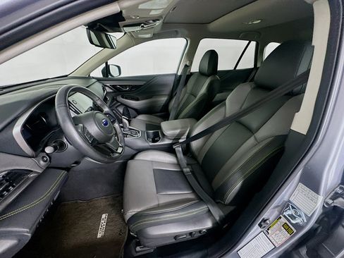 Used 2025 Subaru Outback Onyx Edition AWD/4WD image 13