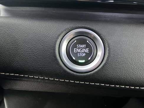 Certified 2024 Cadillac Escalade Luxury AWD/4WD image 17
