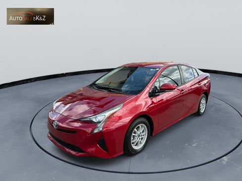Used 2016 Toyota Prius Three image 1
