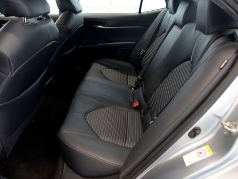 Used 2019 Toyota Camry SE image 27