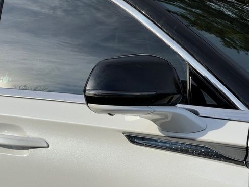 Certified 2022 Lincoln Aviator Reserve w/ Equipment Group 201A image 6