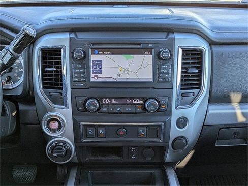 Used 2017 Nissan Titan PRO-4X image 18