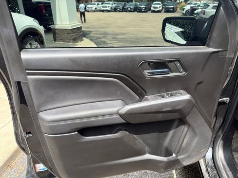 Used 2023 Chevrolet Colorado LT AWD/4WD image 11