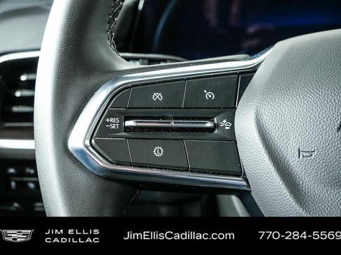 Used 2025 Chevrolet Suburban LT image 10