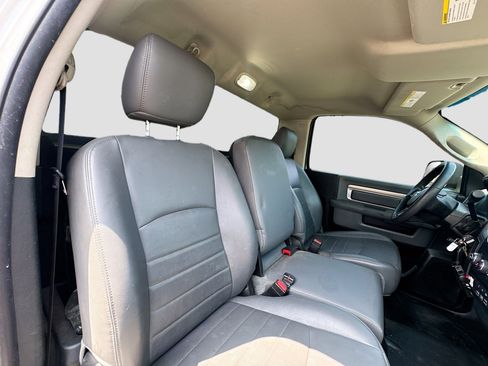 Used 2018 RAM 5500 Tradesman w/ Power & Remote Entry Group image 12