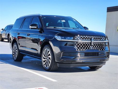 New 2025 Lincoln Navigator Black Label image 3