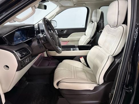 Used 2023 Lincoln Navigator Black Label image 9