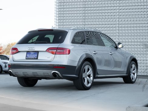 Used 2015 Audi A4 Premium Plus w/ Technology Package image 4