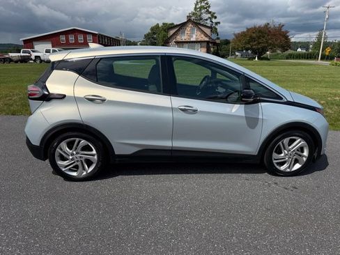 Used 2023 Chevrolet Bolt LT w/ Driver Confidence Package FWD image 7