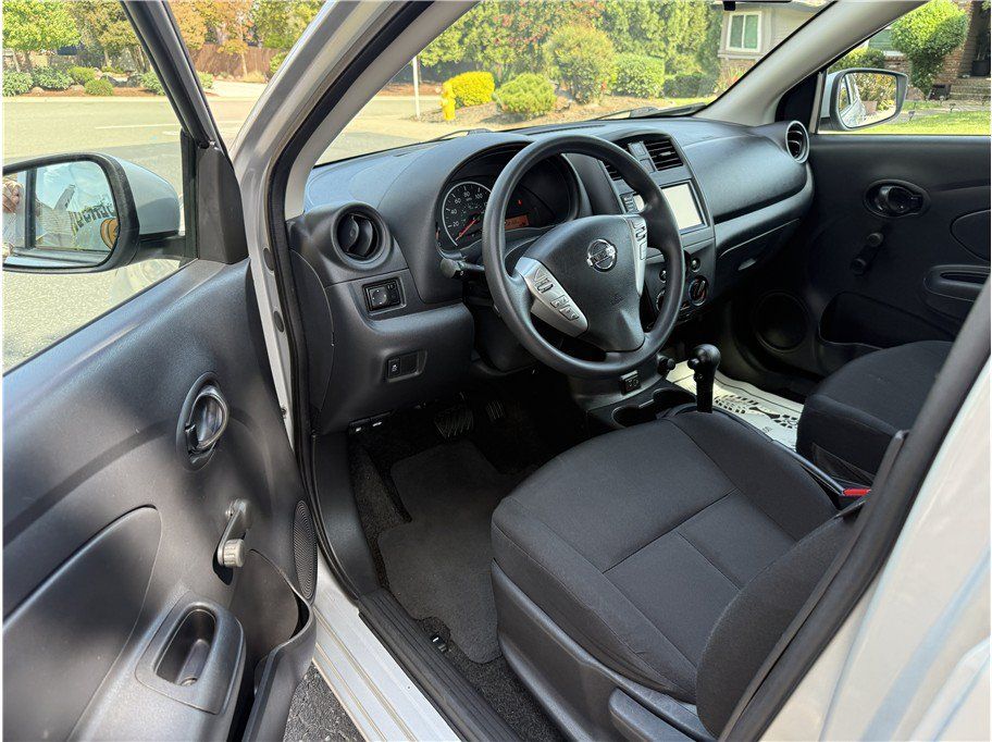 Used 2019 Nissan Versa S Plus FWD image 9