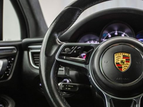 Used 2015 Porsche Macan Turbo image 49